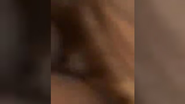 chaude mature sexy au lit