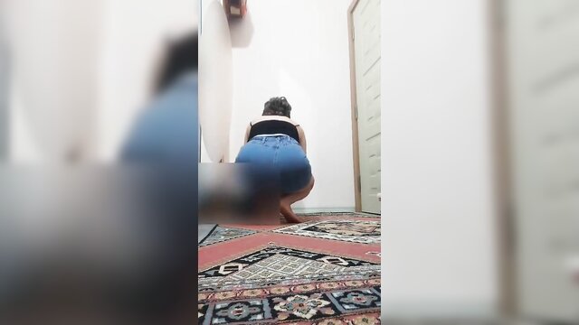My Friend\'s Mom Is Undressing Turkish Mom My Friend\'s Mom\'s Sexy Body