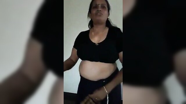 Chubby Hot mature mallu step mom with lover