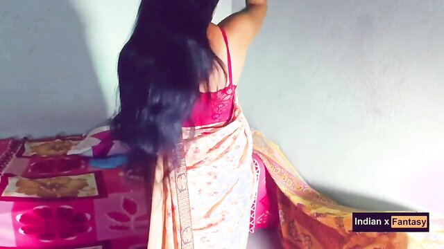 Latest Desi couples hindi chudai mms video small tits bhabhi Desi hot porn couple making romance and hard sex with sexy housewife,young bhabhi newly married got big cock on her bed hard fucking Desi virgin video