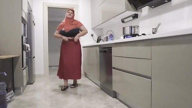 My big-ass stepmother hardened my dick with her skirt. My big-ass stepmother hardened my dick with her skirt. My stepmother doing the dishes in the kitchen danced and hardened my dick. I dream of my stepmother\'s big ass and masturbate.
