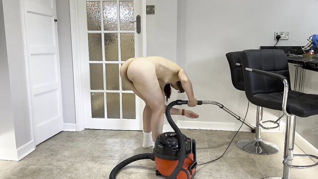 Henry Fucking Hoover - Do YOU suck in the nude? Nothing quite like sucking with Henry when in the nude... that is doing housework...Its JUST a fucking hoover. A women job is never done as they say, and one way or another, I end up sucking hard