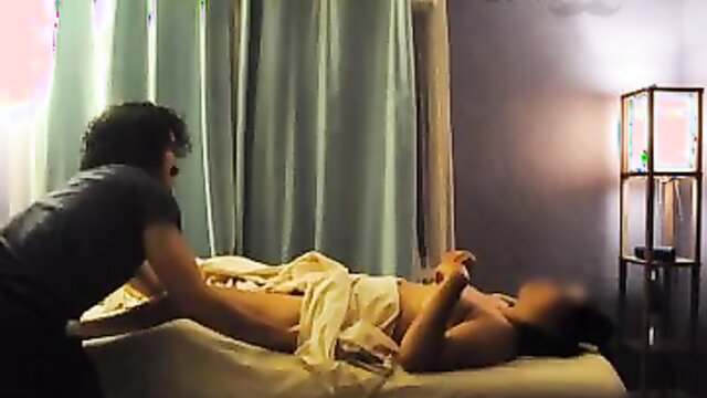 Filipino Tinder Date Squirts And Gets Creampied During Massage (Side View) (Caught On Camera Wow!!) (With Full Consent!) Geraldo matches a thicc baddie Asian ABG off one of those dating apps and invites her over to practice swedish massage. Turns out he\'s actually a freak! What are the chances?? Creampie WOW!